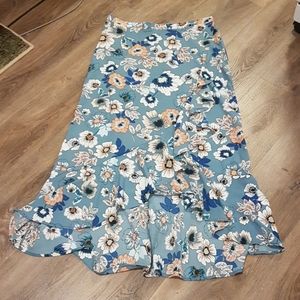 Mercer & Madison Blue Floral H/L Maxi Skirt Sz. L